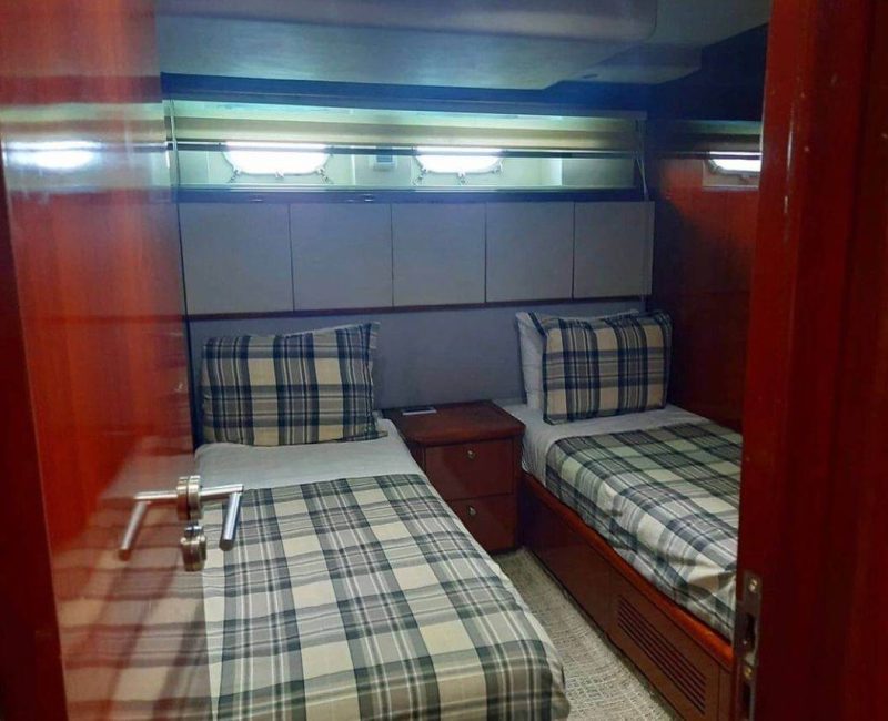 azimut78022